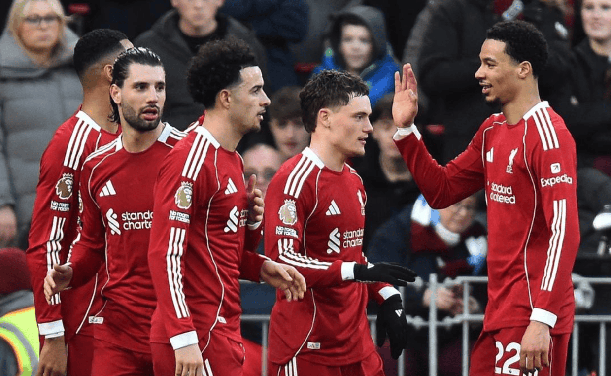 爆冷！点球罚丢，英超卫冕冠军又翻车：尴尬4连平，狂丢8分